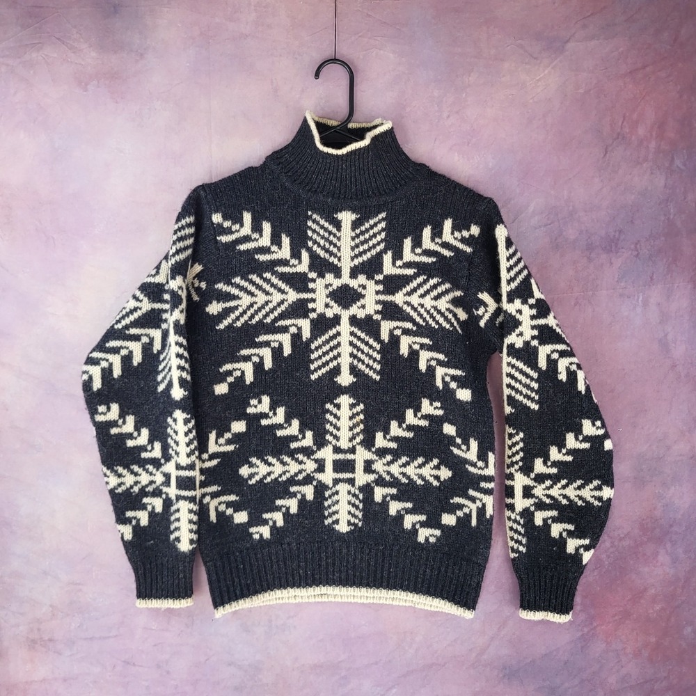 Vintage Toffs 100% Shetland Wool Snowflake Mock Neck Size S Made in Hong Kong